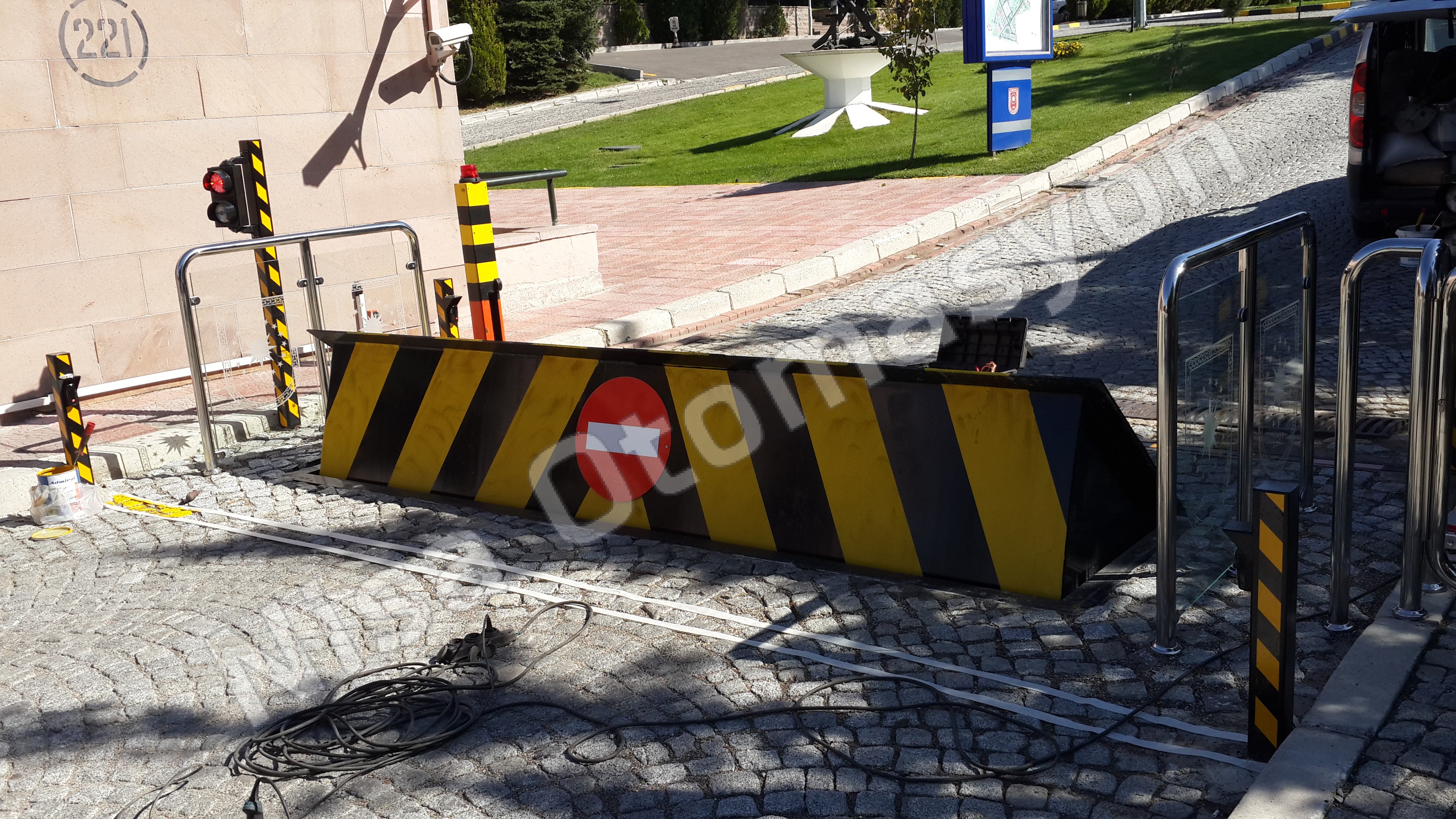 Road Blocker
